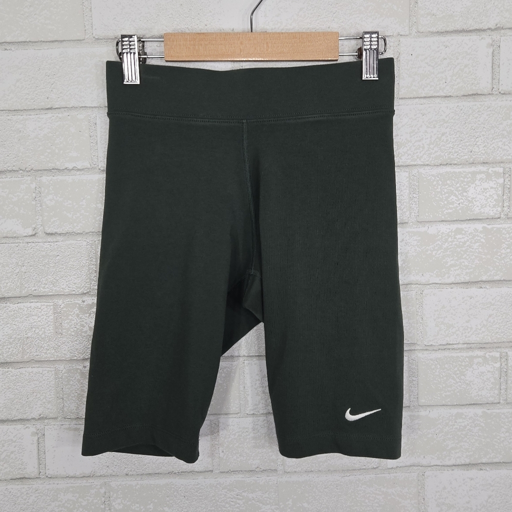 NIKE‎ dark green bike shorts
